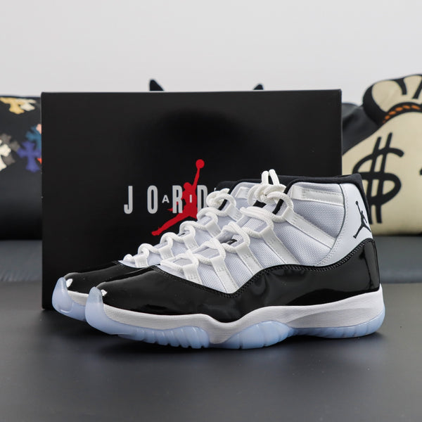 Air Jordan 11 "Concord"