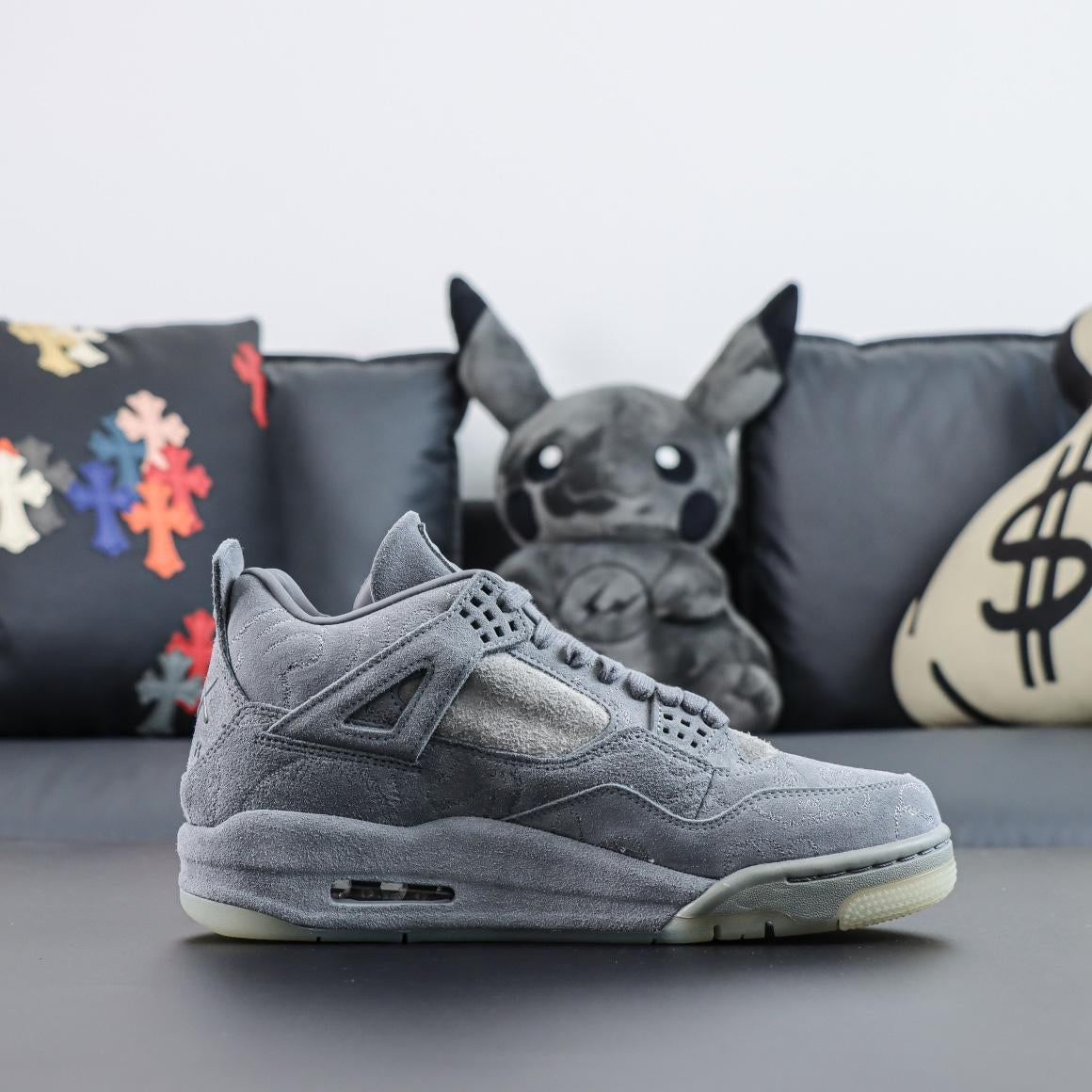 Air Jordan 4 "KAWS"