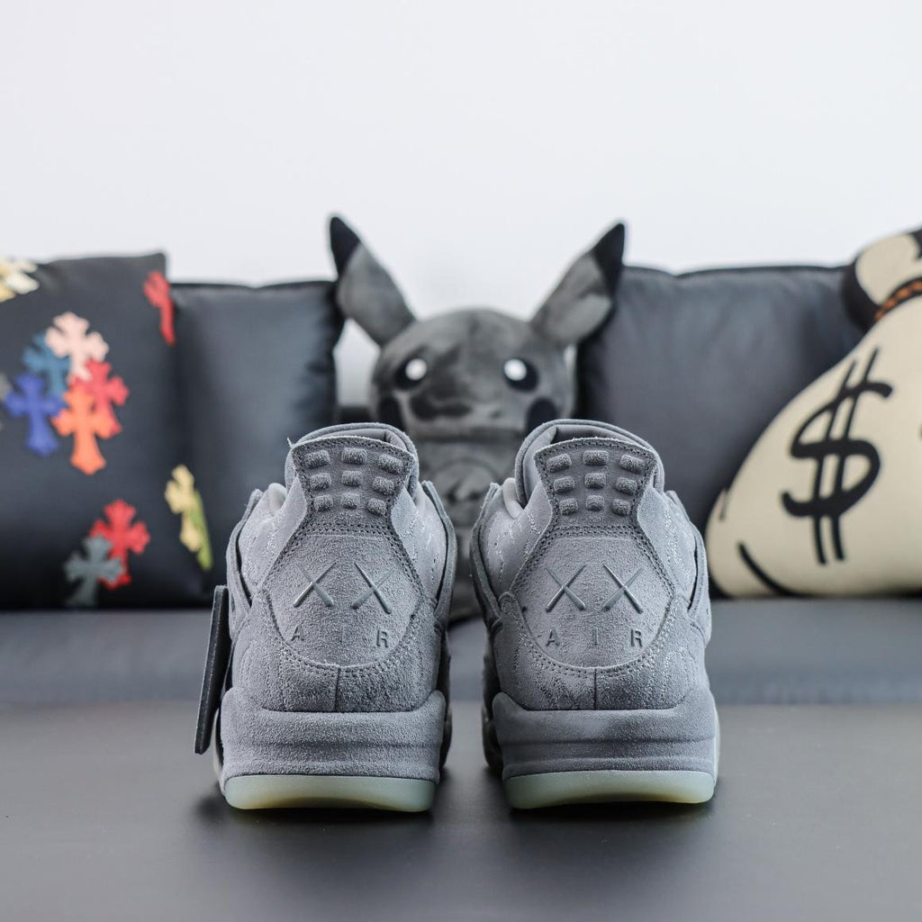 Air Jordan 4 "KAWS"