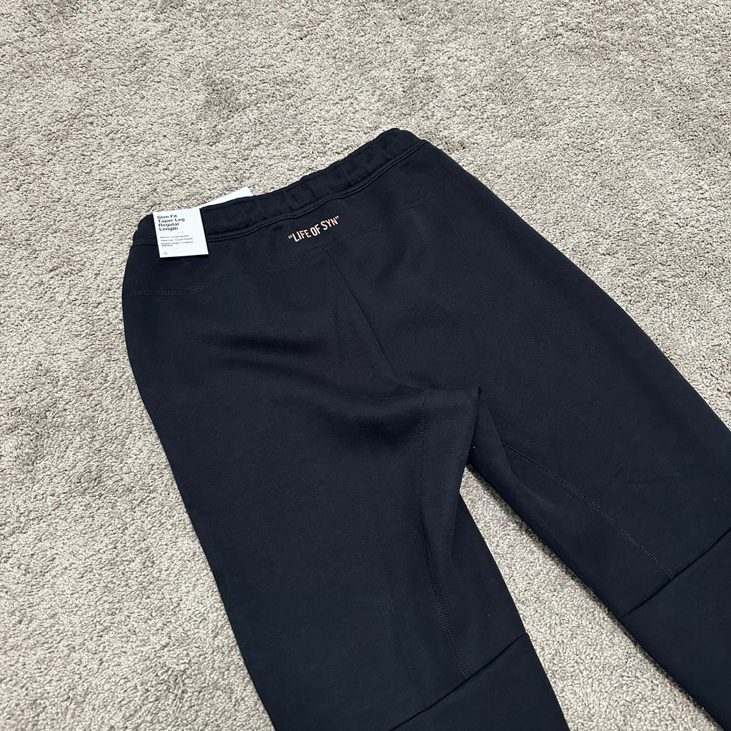 Tech Fleece Syna World x Nike