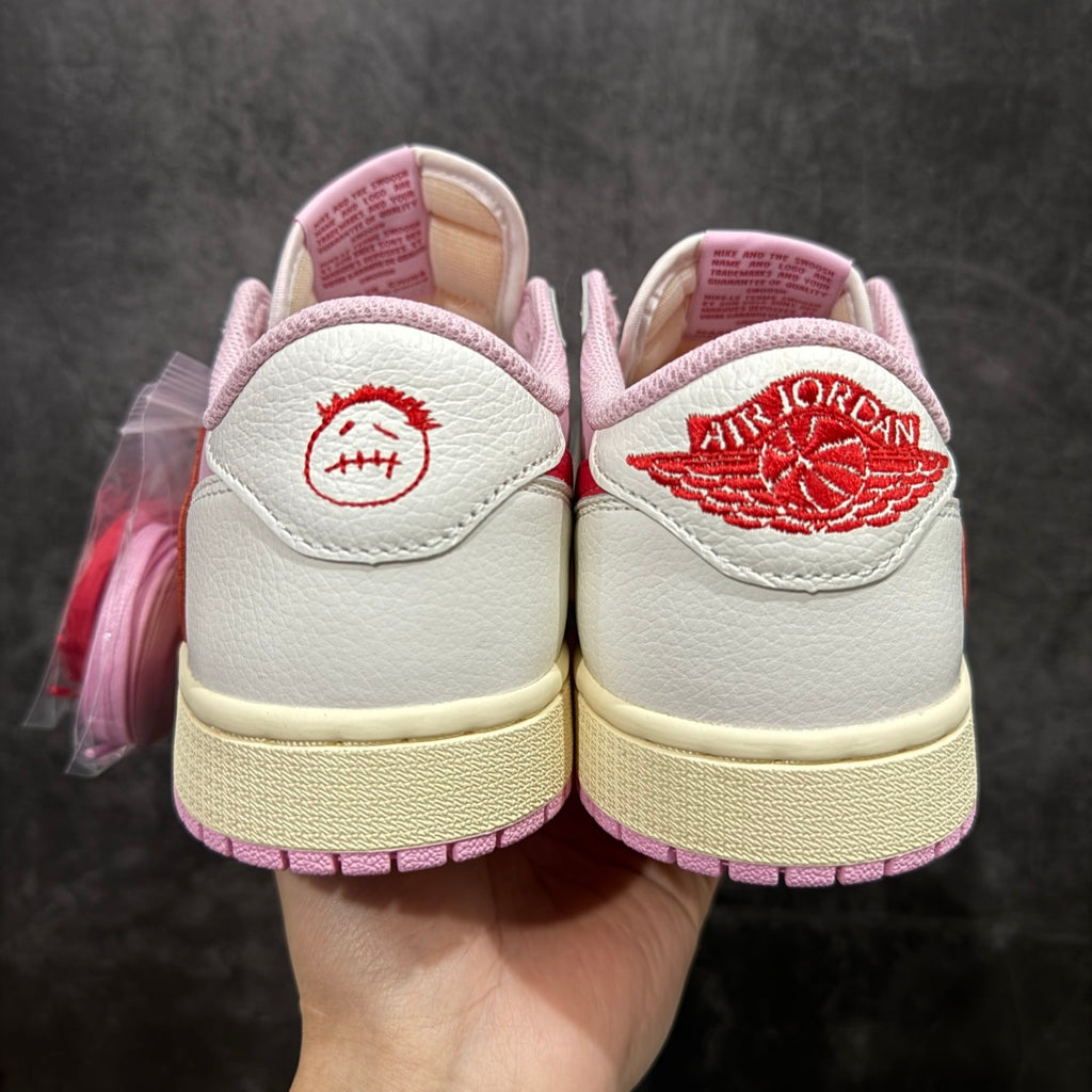 Travis Scott x Air Jordan 1 Low "shy pink"