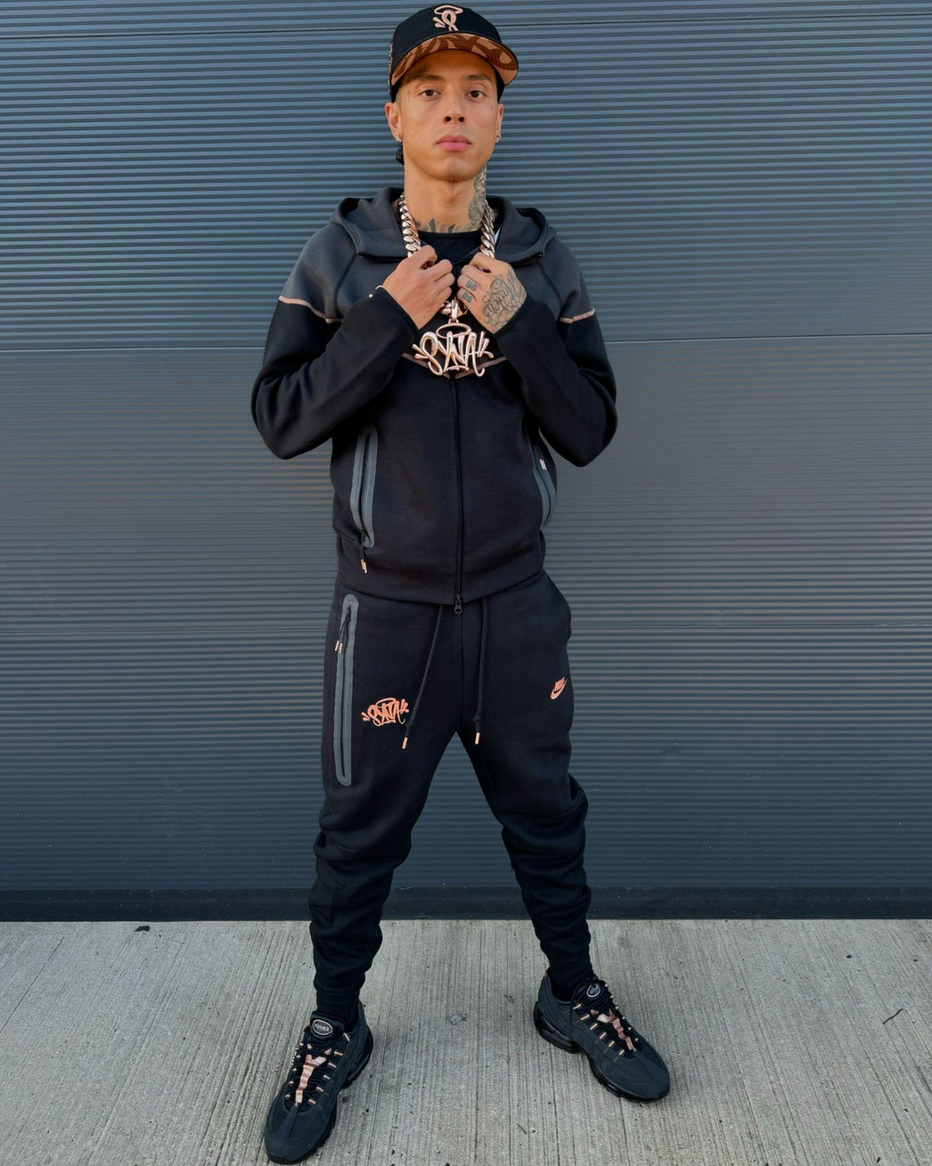 Tech Fleece Syna World x Nike