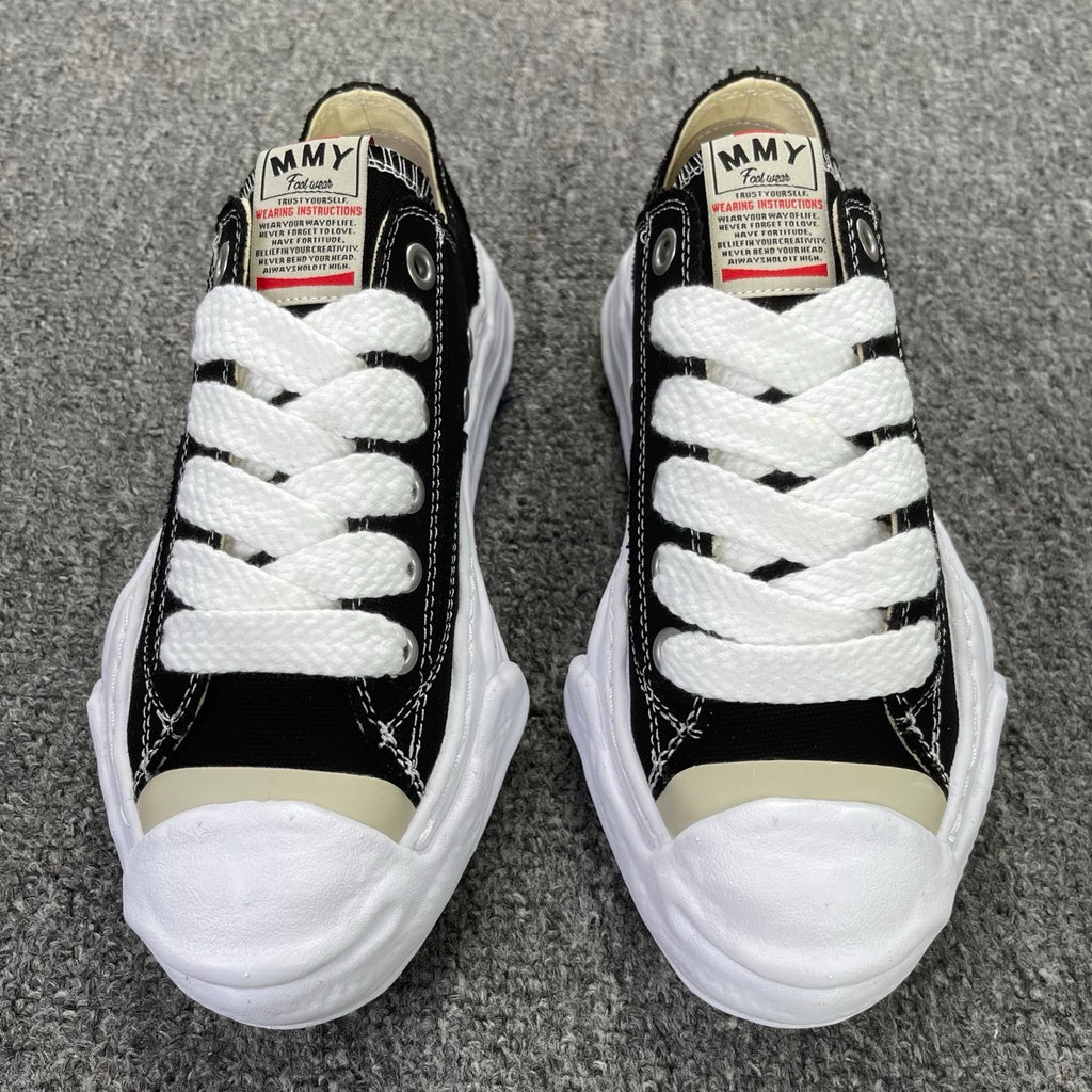 MIHARA YASUHIRO "Biqueira Vintage Black/White"