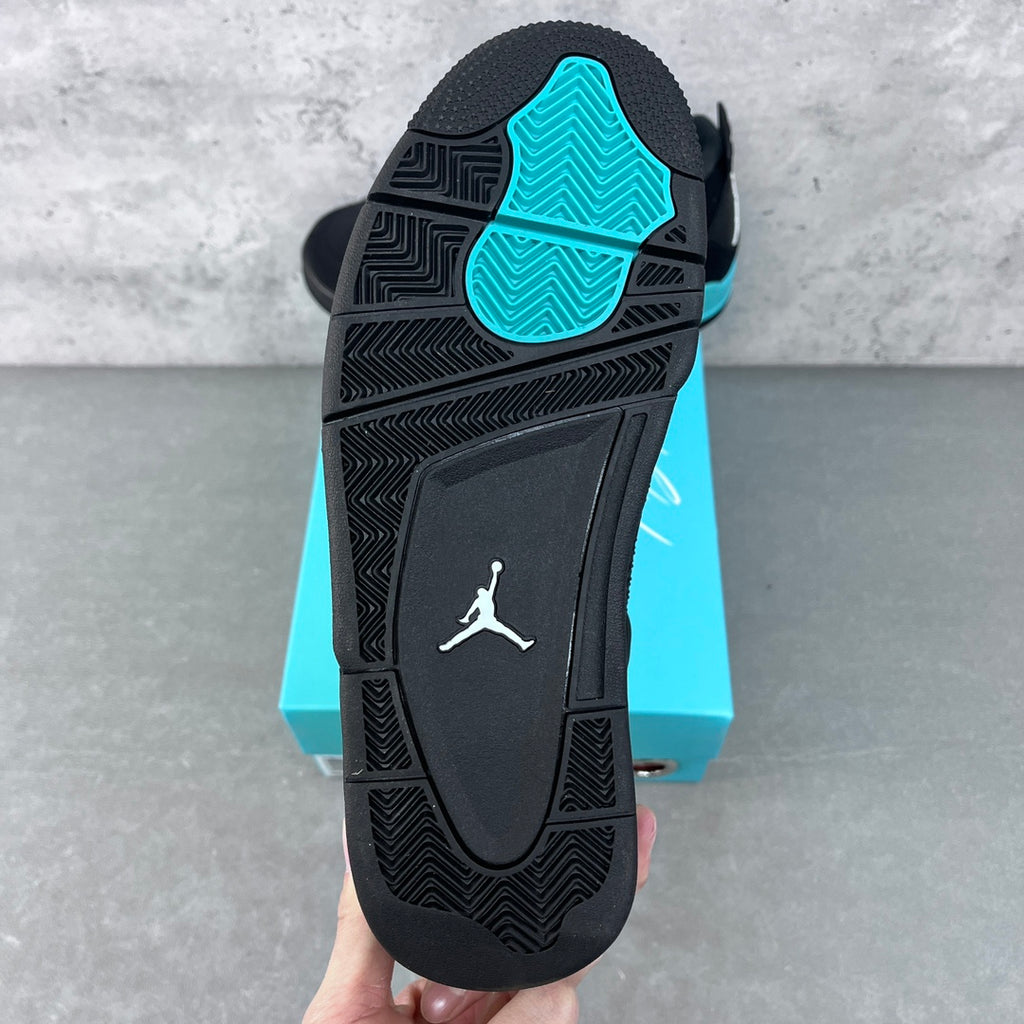 Air Jordan 4 "Coral Blue"