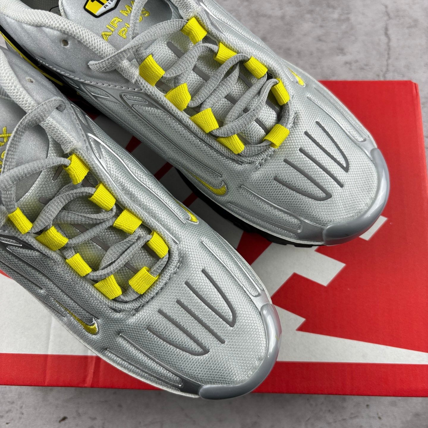 Air Max Plus 3 "White/Metallic Silver/Red"