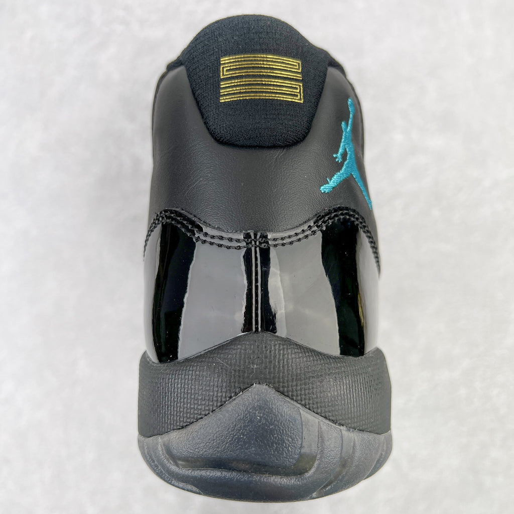 Air Jordan 11 "Cap and Gown"