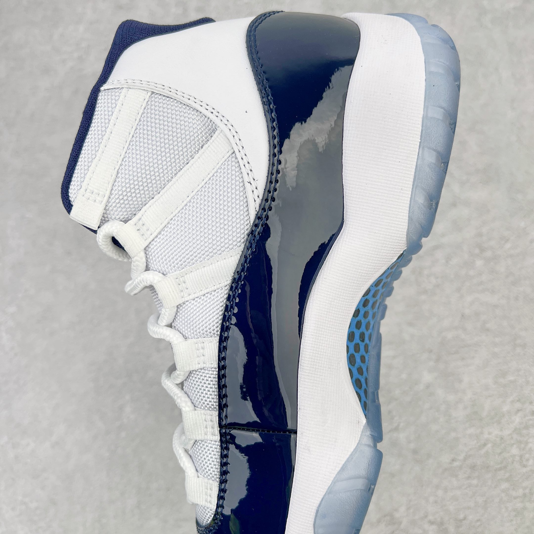 Air Jordan 11 "Midnight Navy"