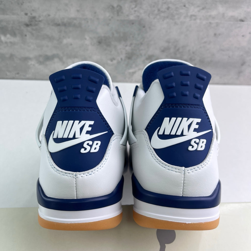 Air Jordan 4 Retro SB "Navy Gum"