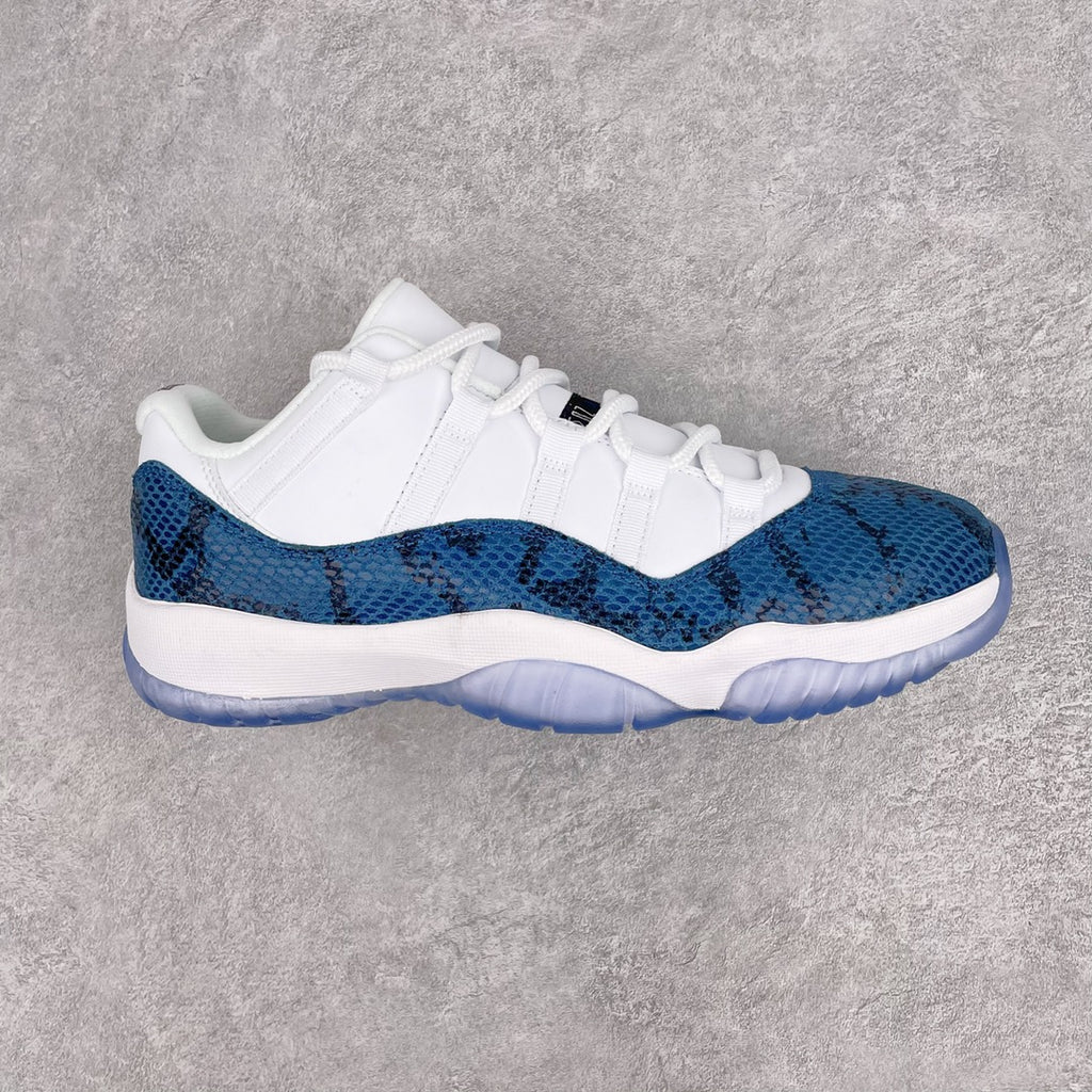 Air Jordan 11 Low "Navy Snakeskin"