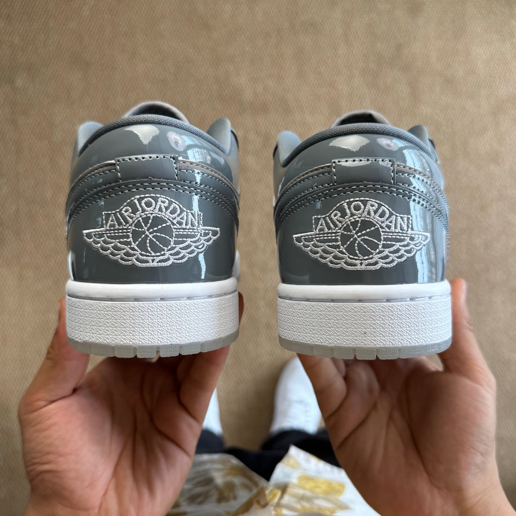Air Jordan 1 Low SE "Cool Grey"