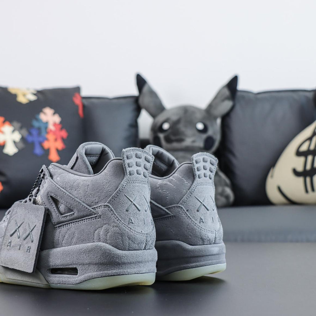 Air Jordan 4 "KAWS"