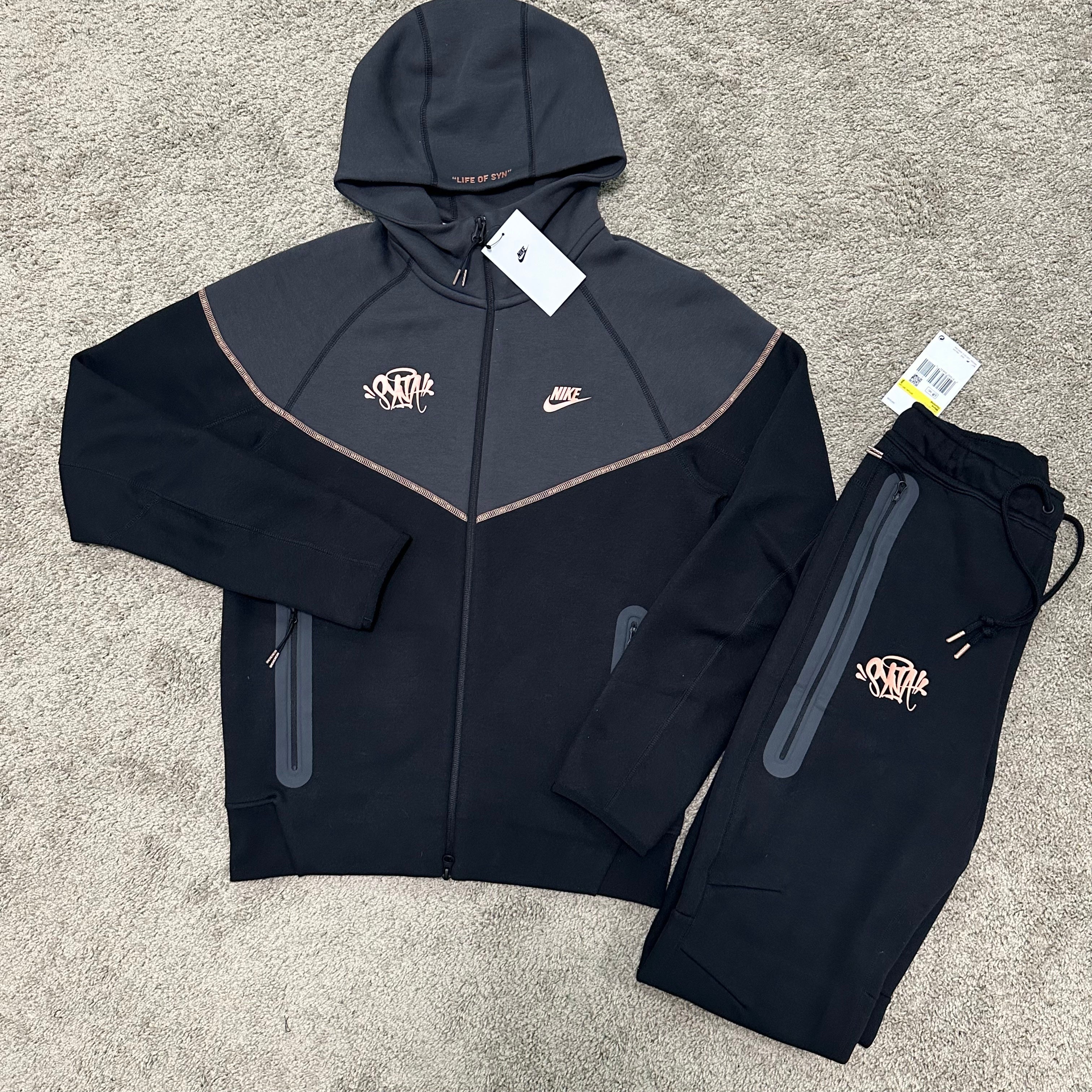 Tech Fleece Syna World x Nike