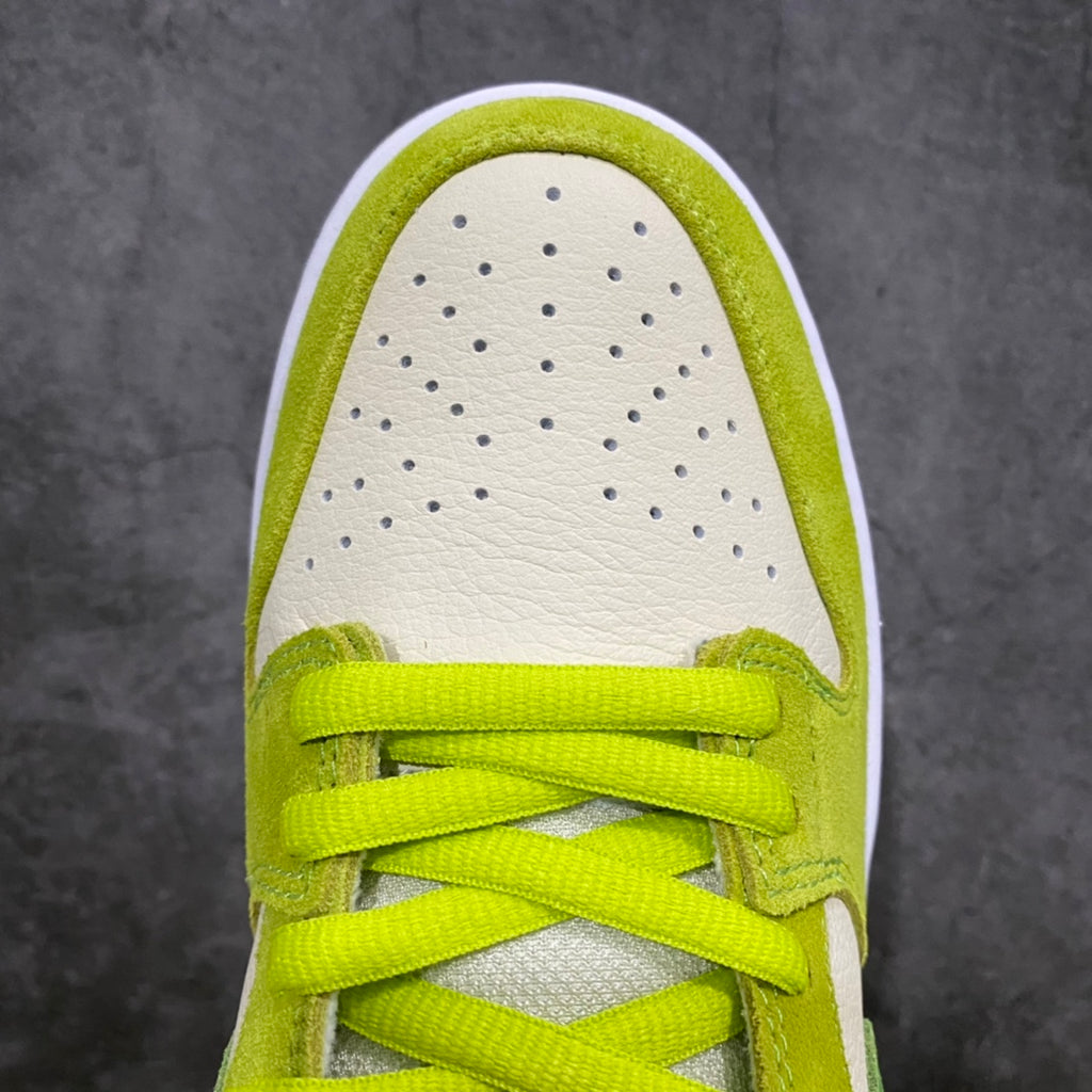 Nike SB Dunk Low "Green Apple"