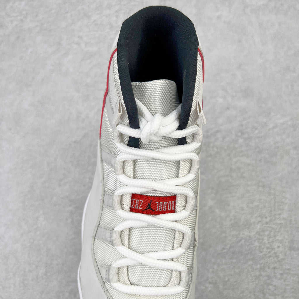 Air Jordan 11 "Platinum Tint"