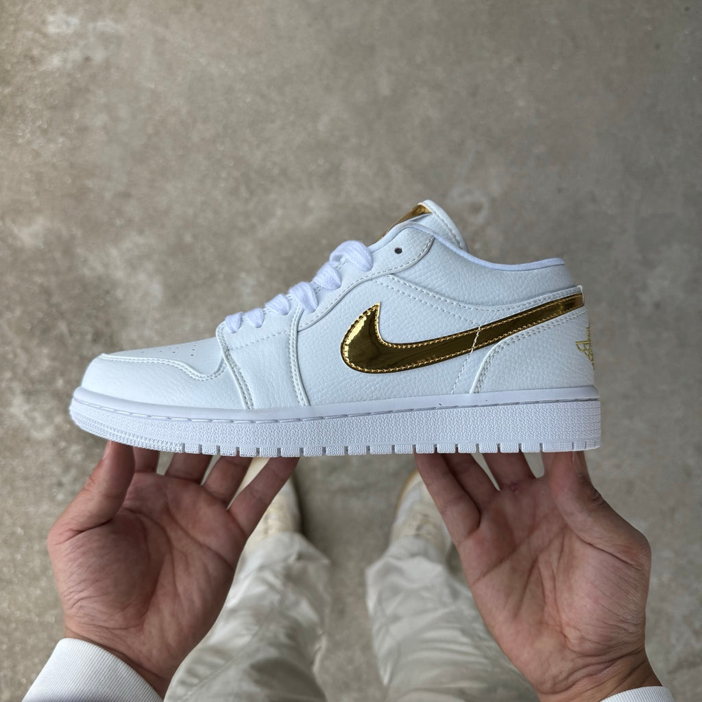 Air Jordan 1 Low SE "White Metallic Gold"