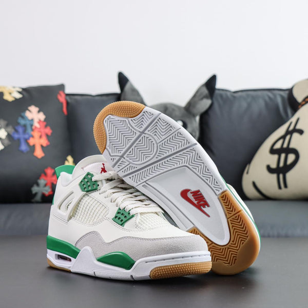 Air Jordan 4 SB "Pine Green"