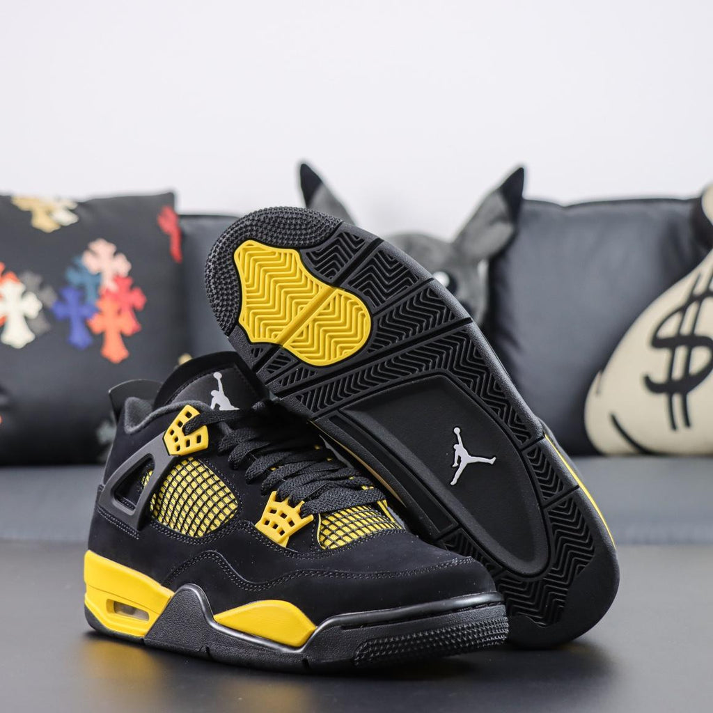 Air Jordan 4 Retro "Yellow Thunder"