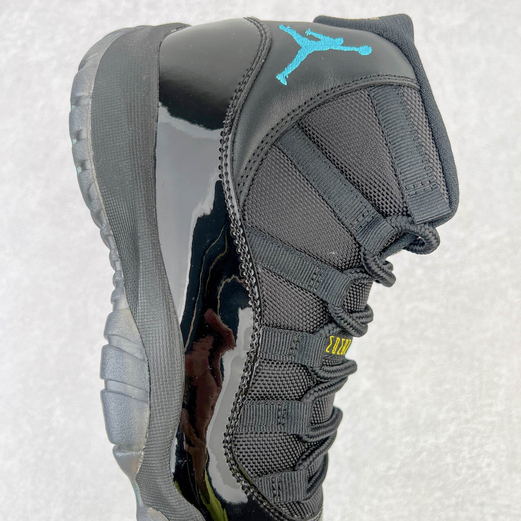 Air Jordan 11 "Cap and Gown"