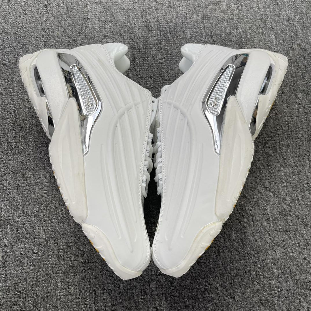 Hot Step 2 "Triple White"