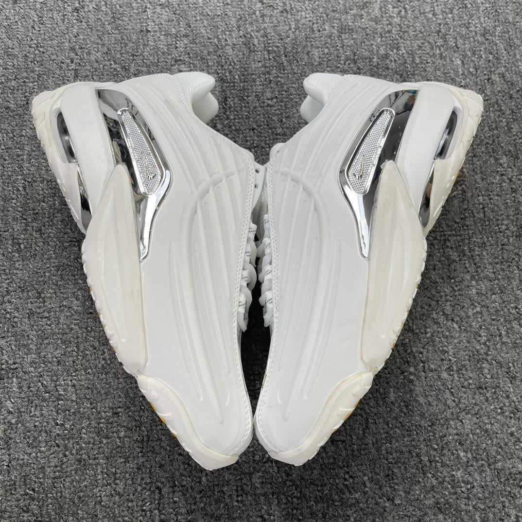 Hot Step 2 "Triple White"