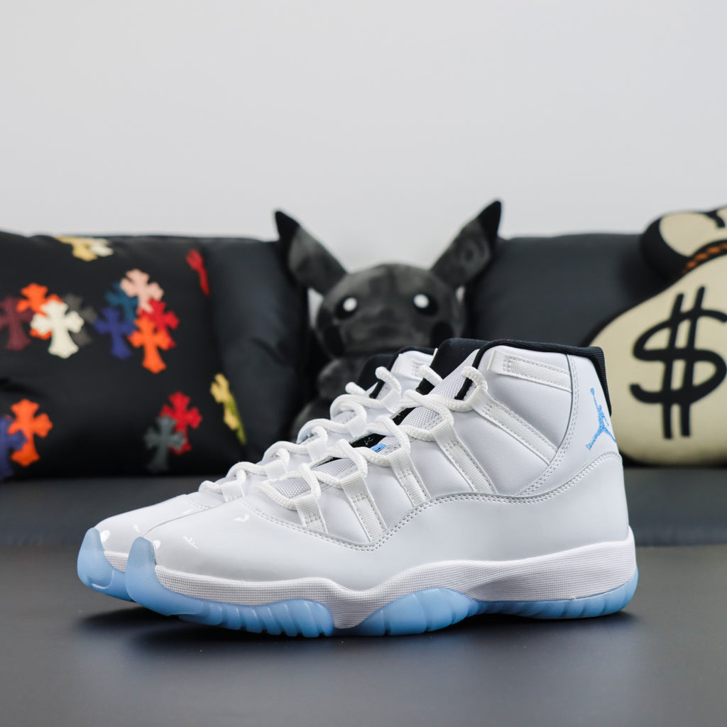 Air Jordan 11 "Legend Blue"