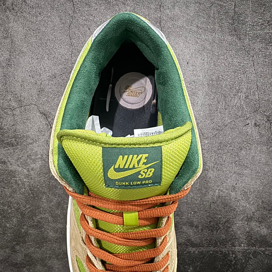 Nike SB Dunk Low "Escargot"