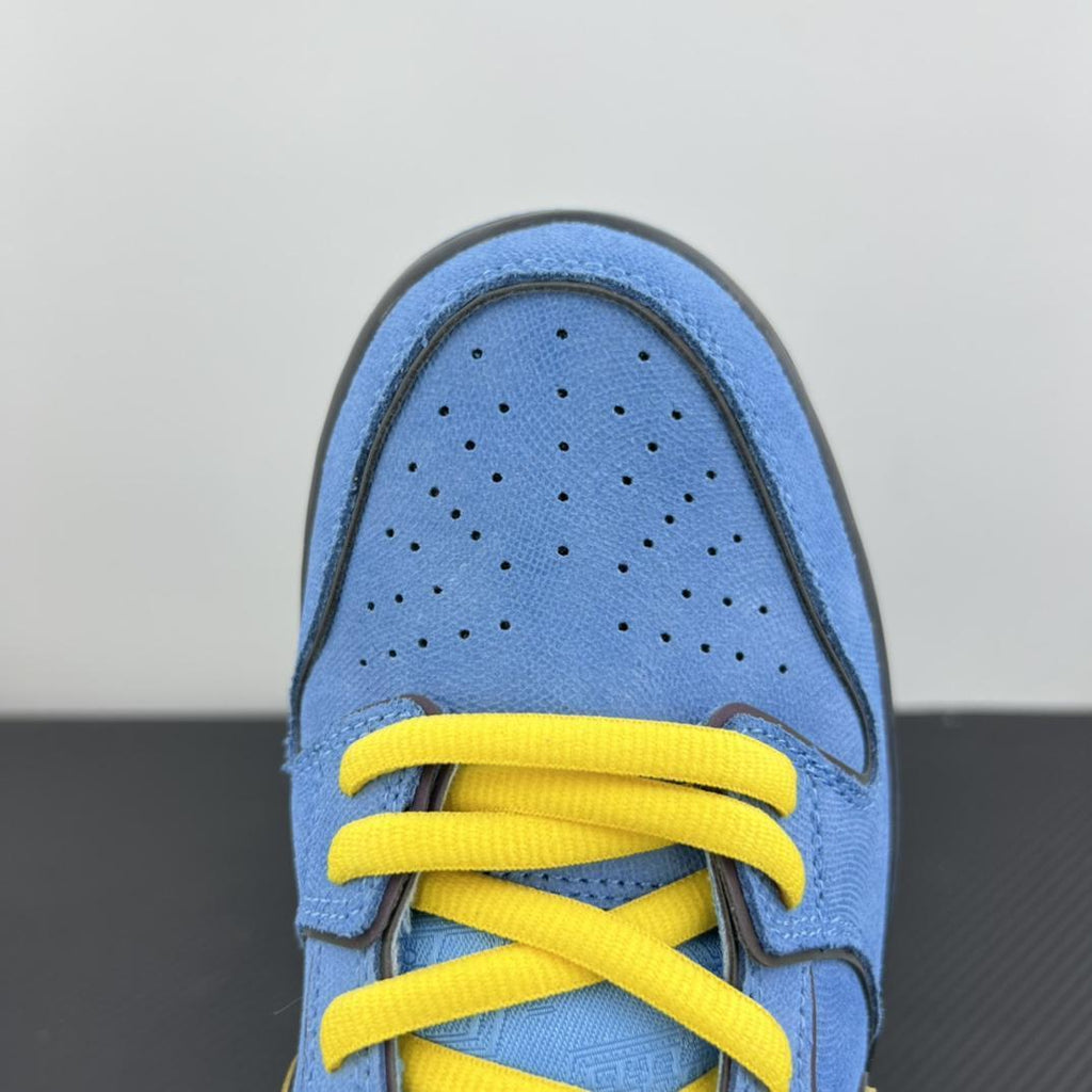 Nike SB Dunk Low x The Powerpuff Girls "Bubbles"