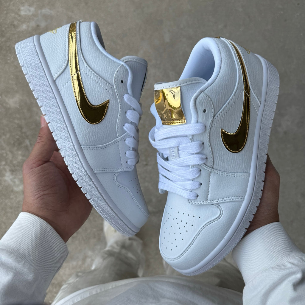 Air Jordan 1 Low SE "White Metallic Gold"