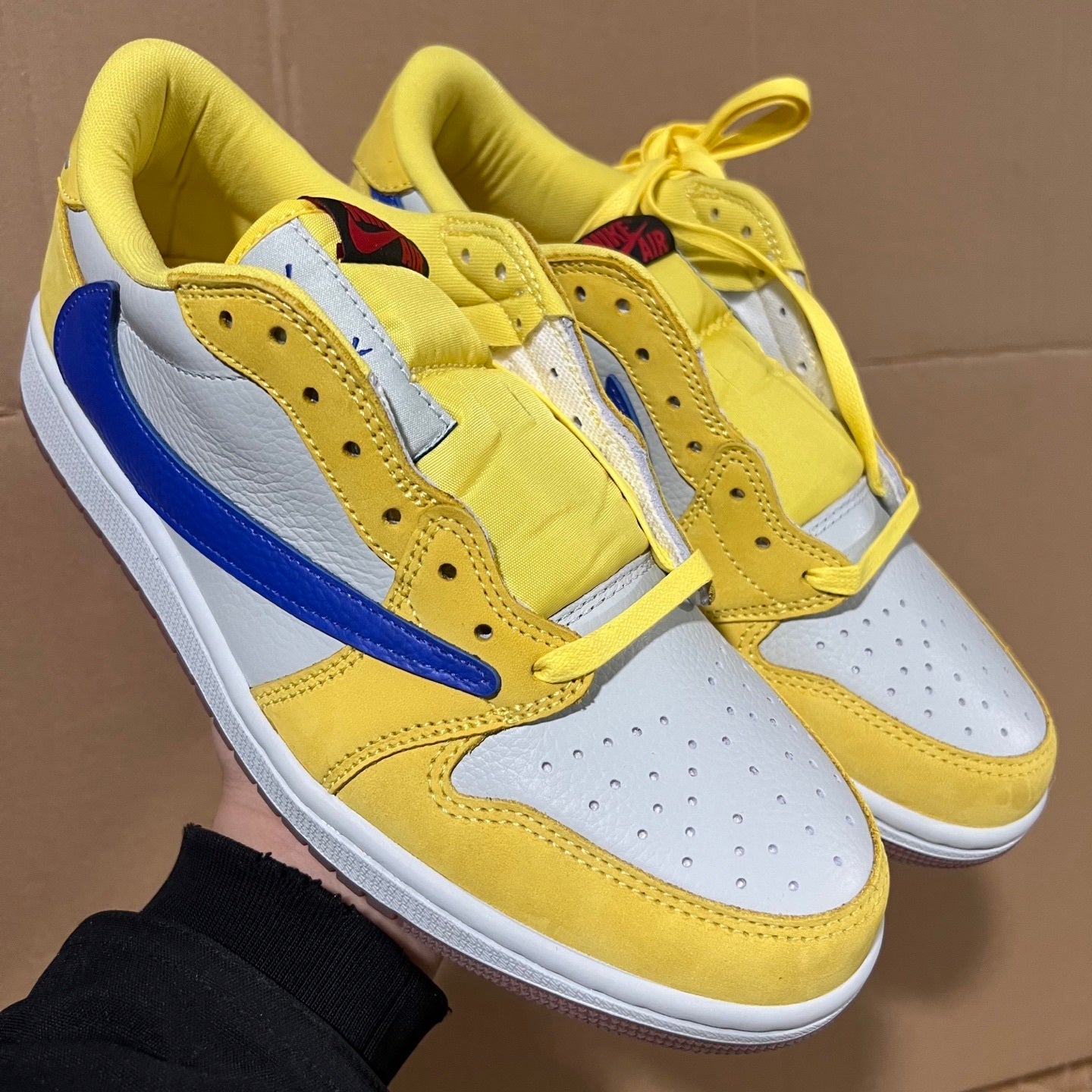 Air Jordan 1 Low OG x Travis Scott "Canary"