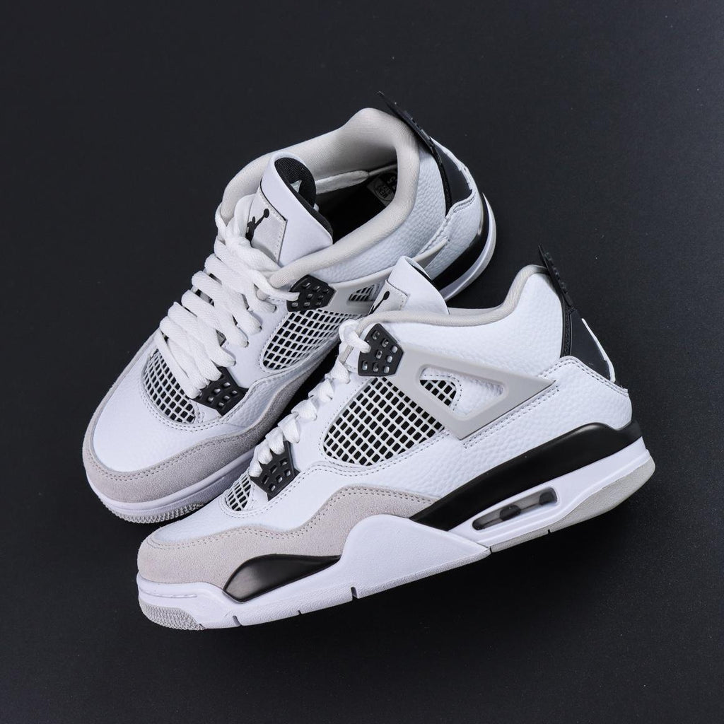 Air Jordan 4 "White Oreo"