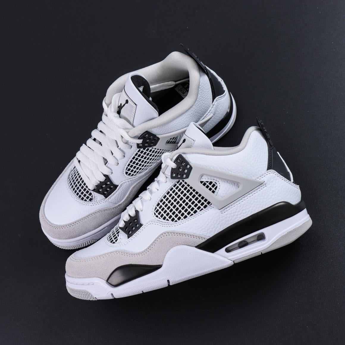Air Jordan 4 "White Oreo"