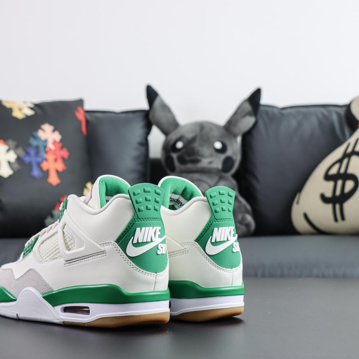 Air Jordan 4 SB "Pine Green"