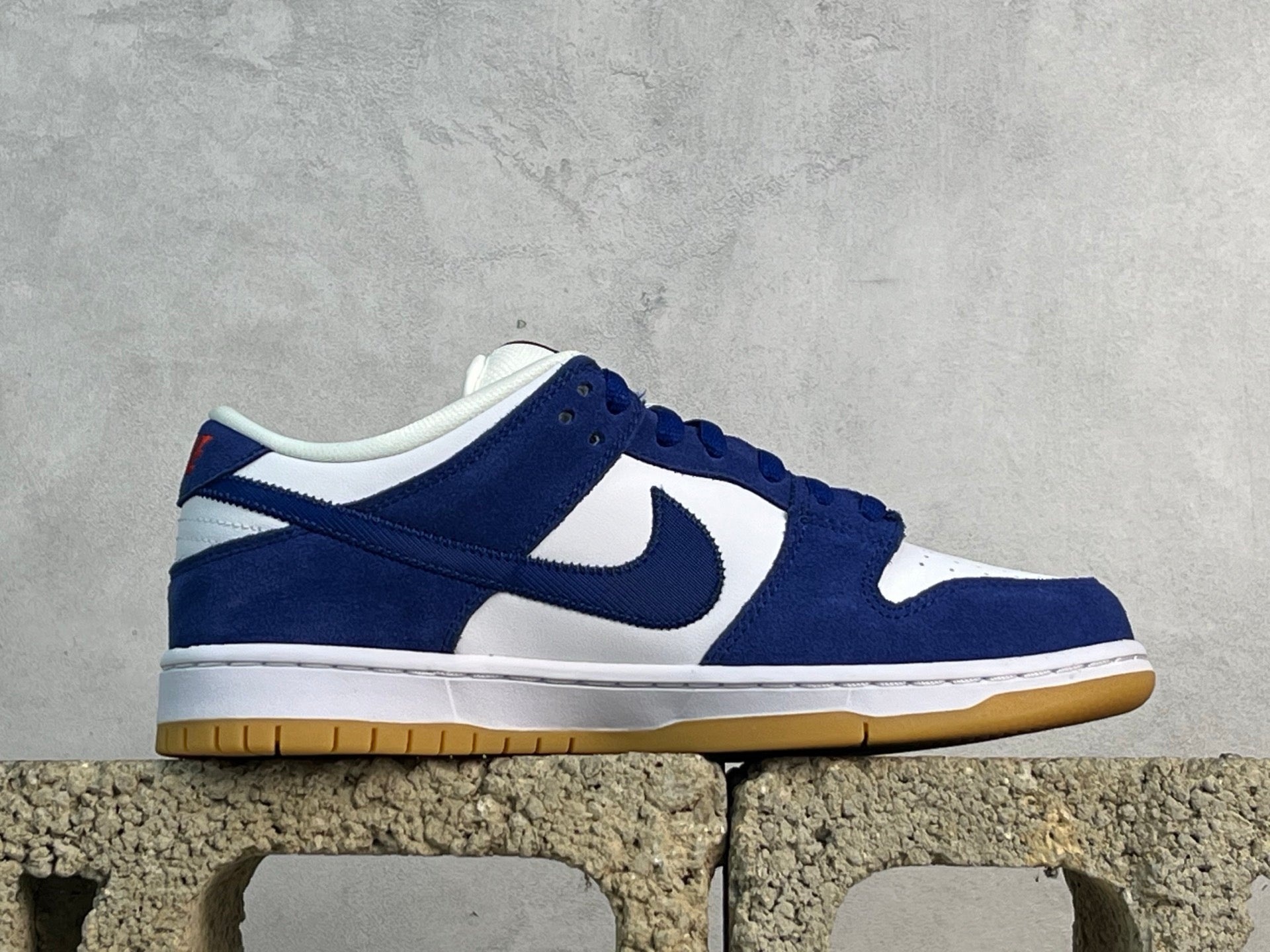 Nike SB Dunk Low "Los Angeles Dodgers"