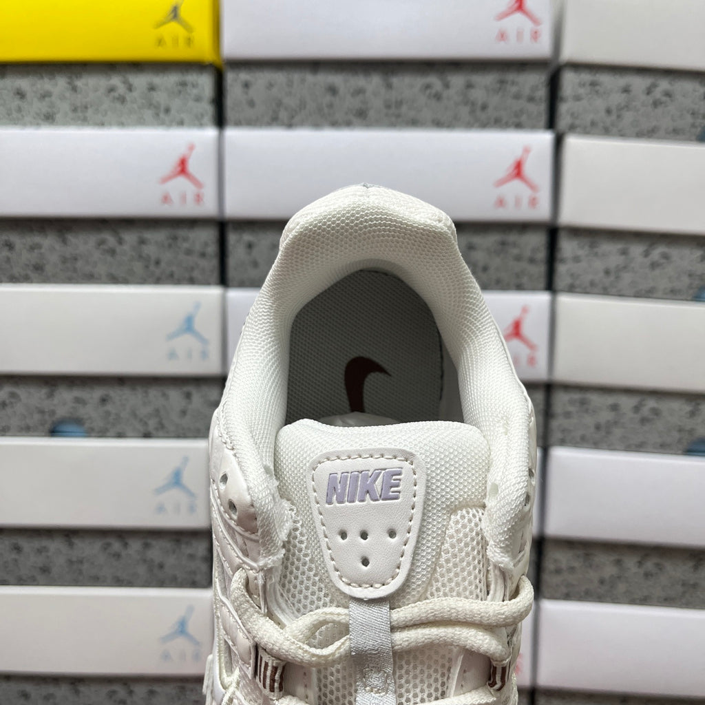 Nike P-6000 "Off-White e Goma"