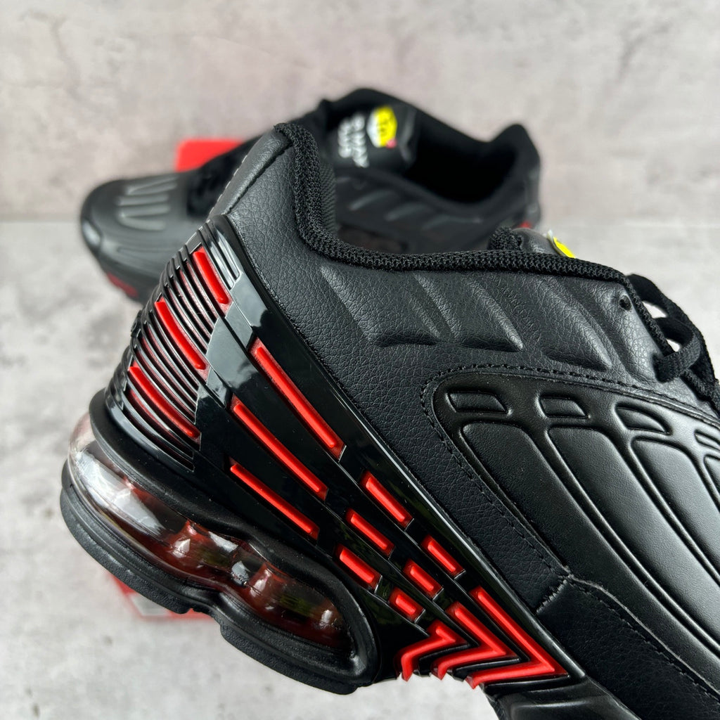 Nike Air Max Plus 3 "Black/Red"