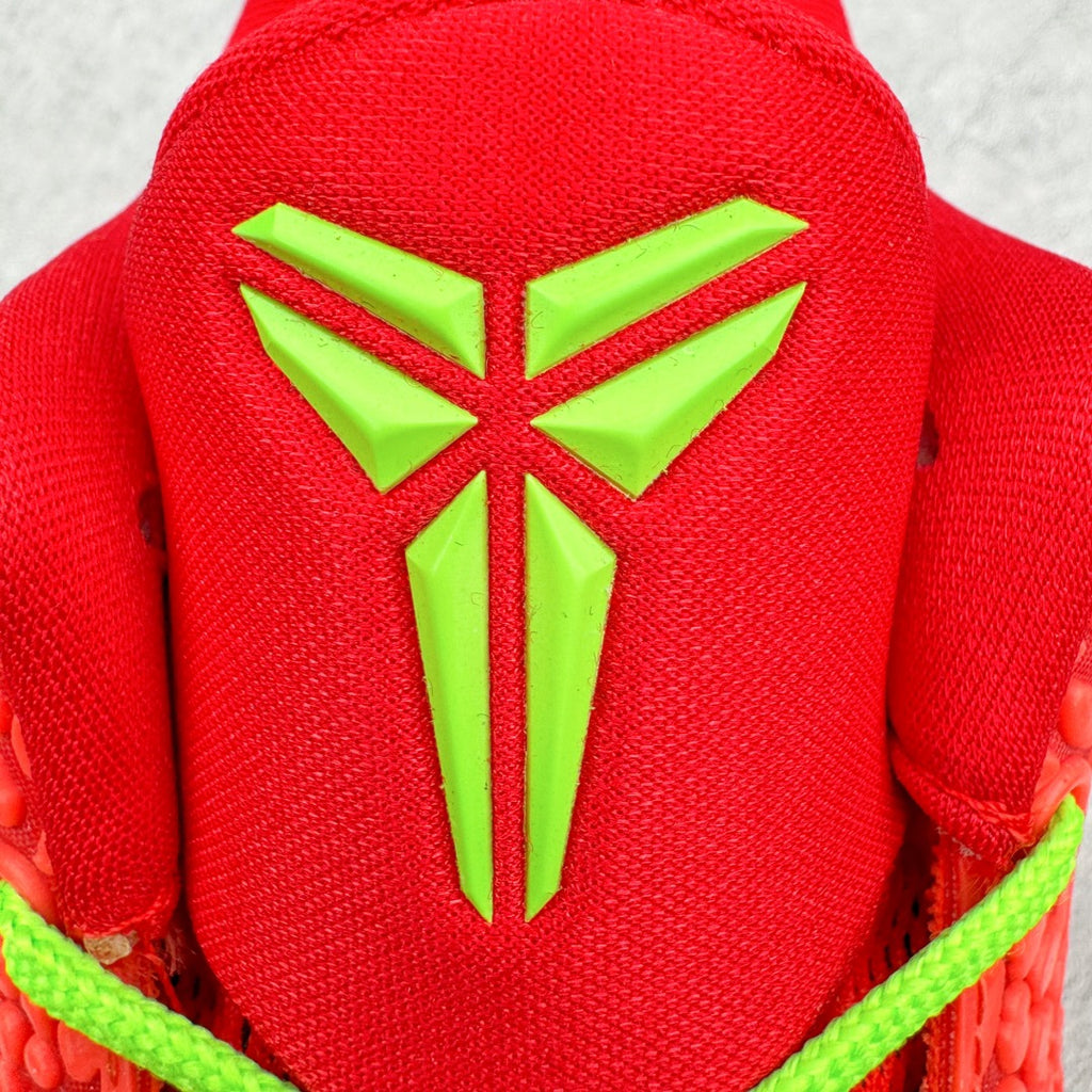 Kobe 6 Protro "Reverse Grinch"