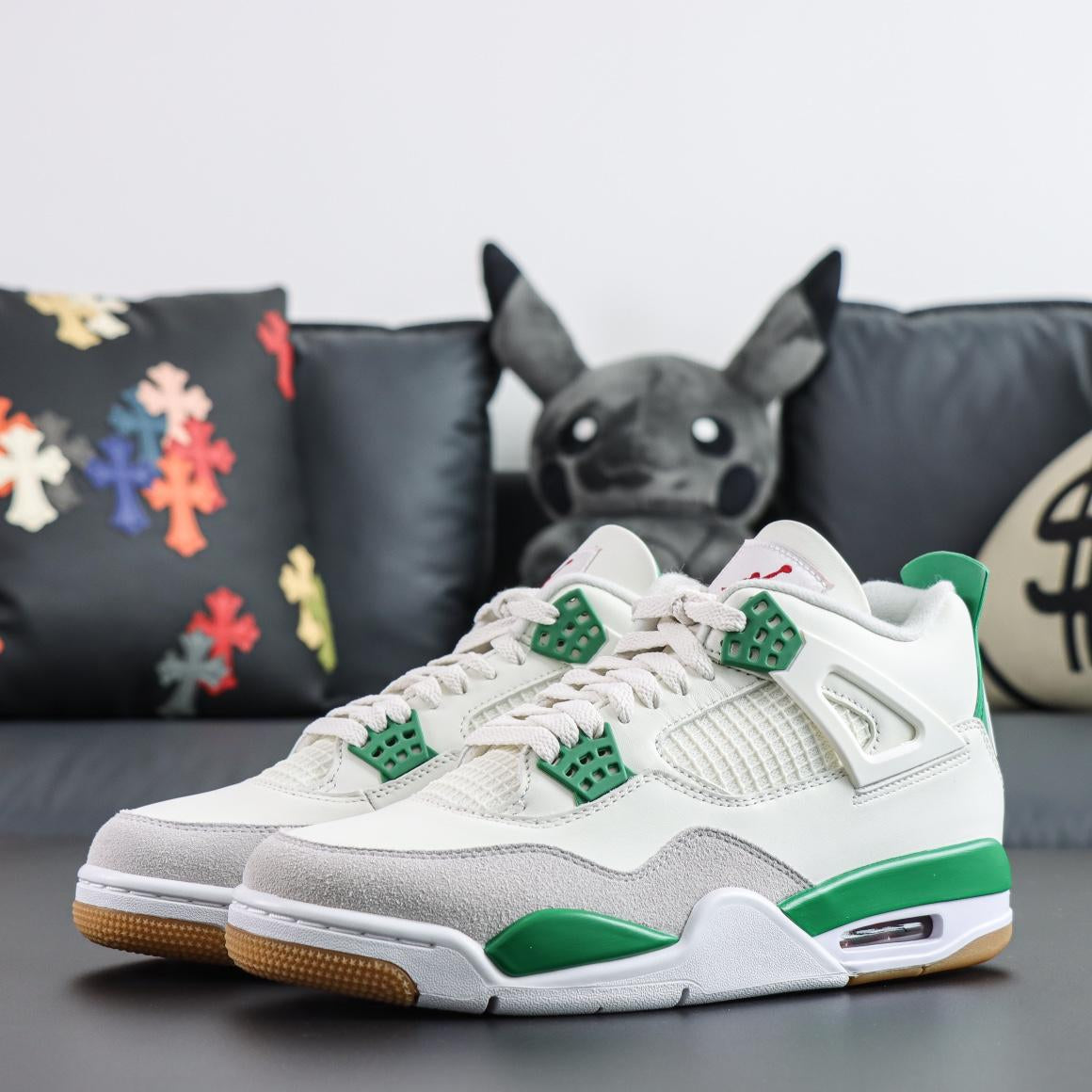 Air Jordan 4 SB "Pine Green"