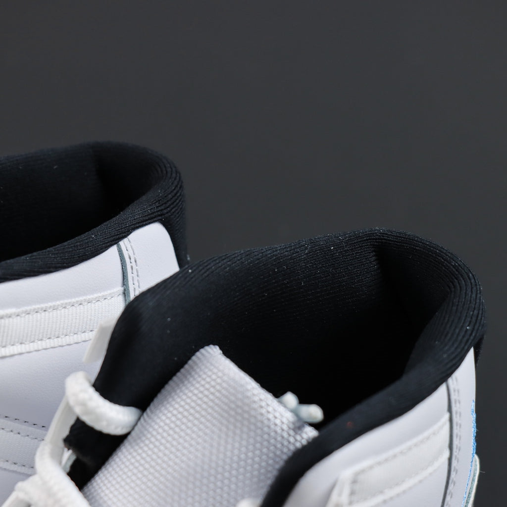 Air Jordan 11 "Legend Blue"