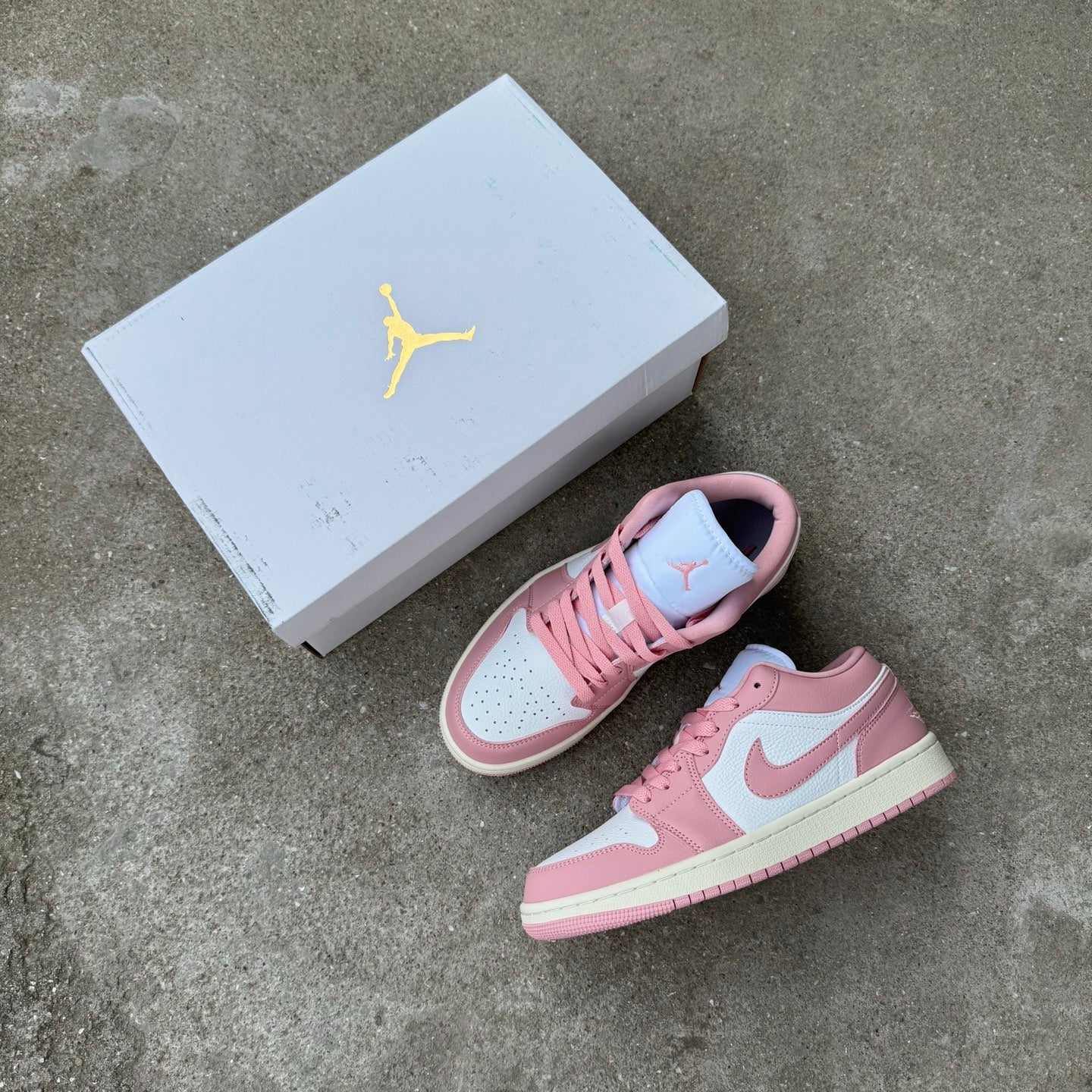 Air Jordan 1 Low "Pink White"