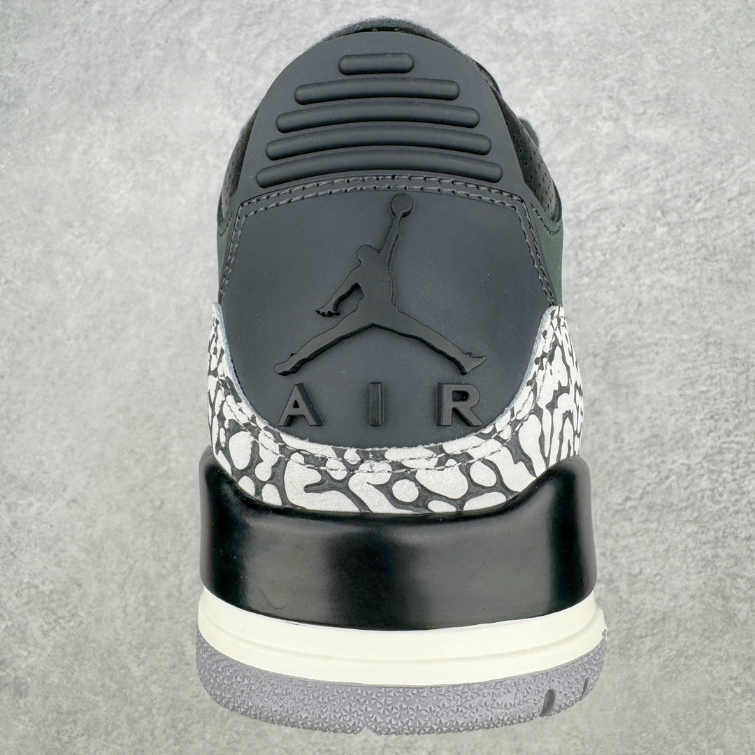 Air Jordan 3 "Dark Mocha"