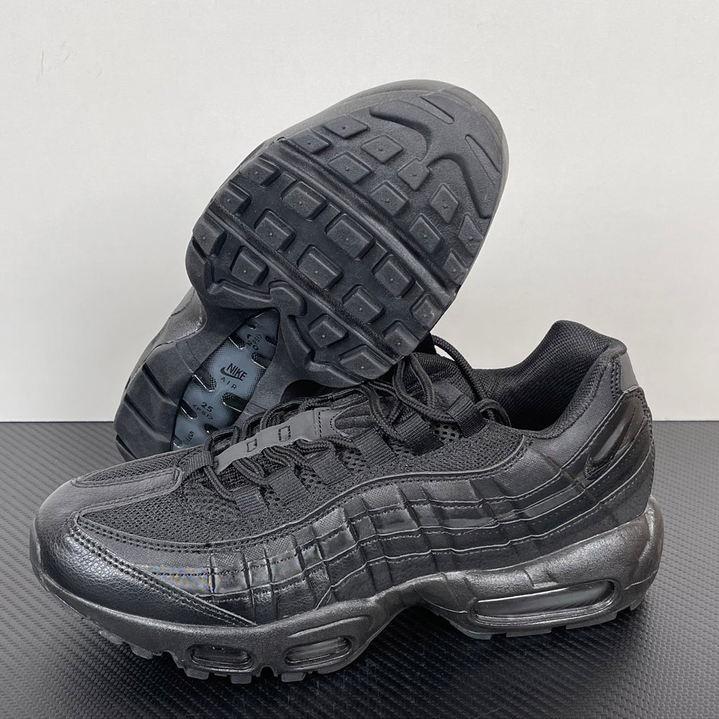 Air Max 95 Triple Black
