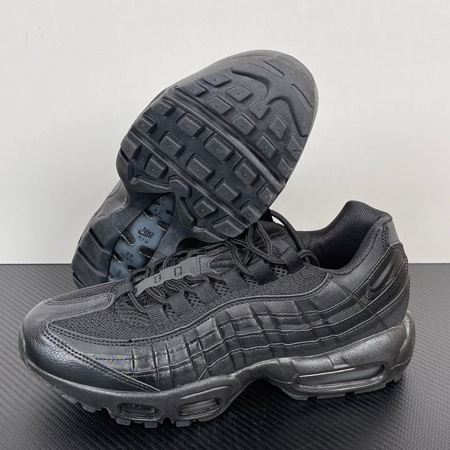 Air Max 95 Triple Black