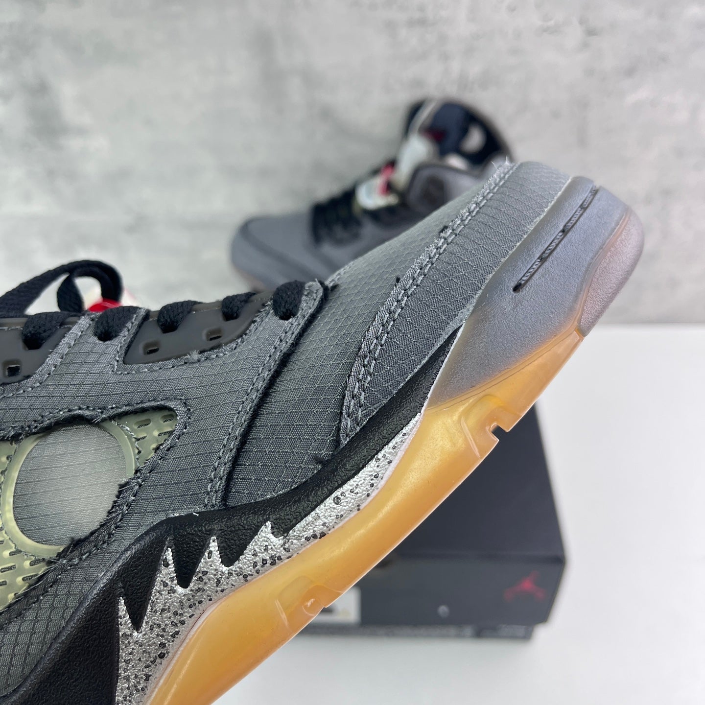 Air Jordan 5 x Off-White "Muslin"