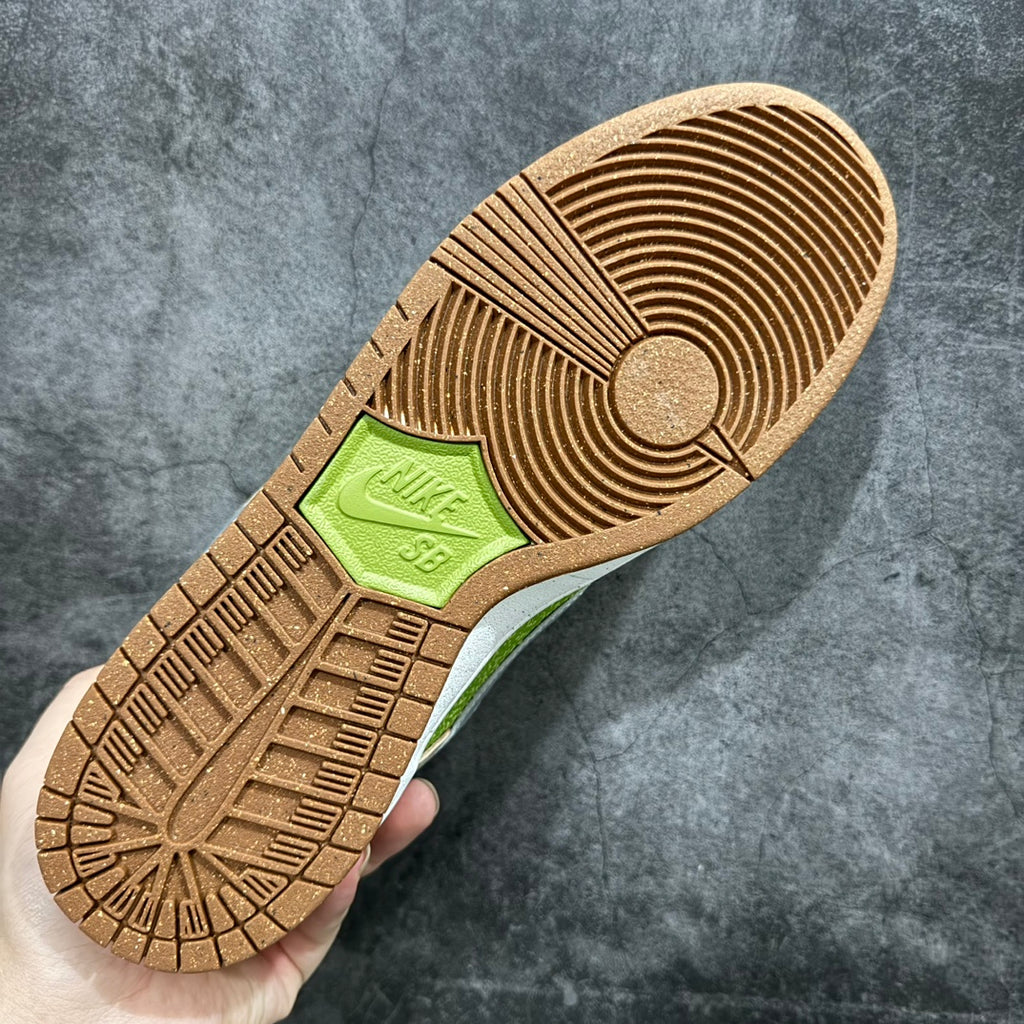 Nike SB Dunk Low "Escargot"