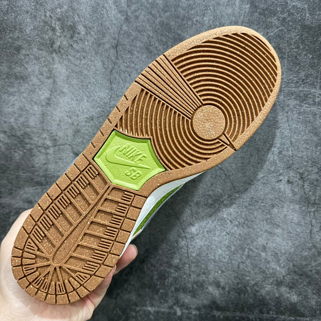 Nike SB Dunk Low "Escargot"