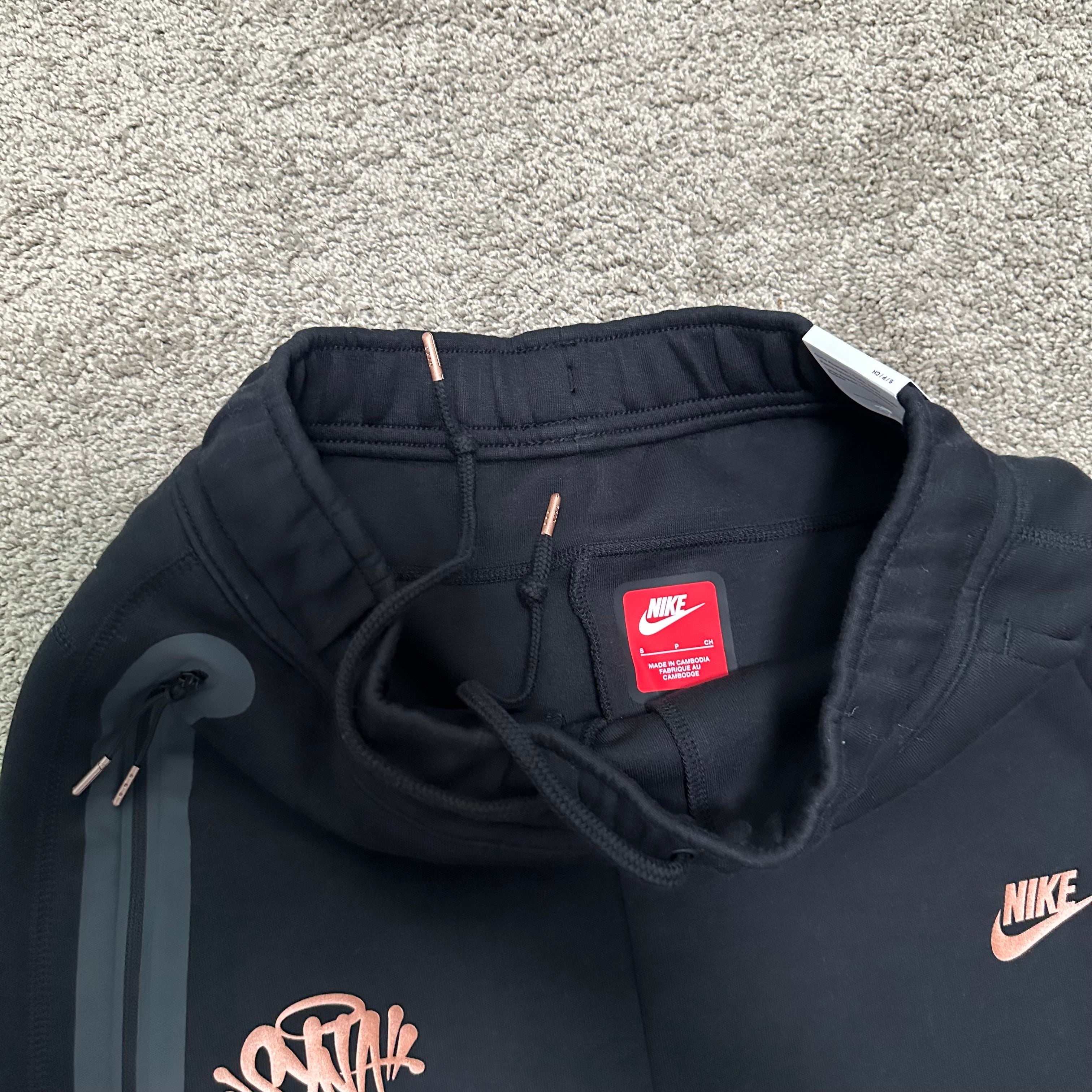 Tech Fleece Syna World x Nike