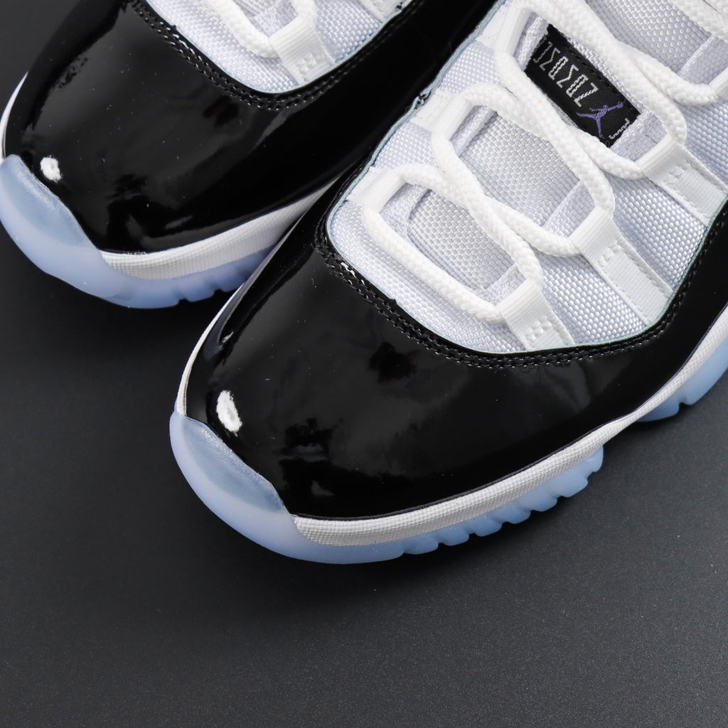 Air Jordan 11 "Concord"