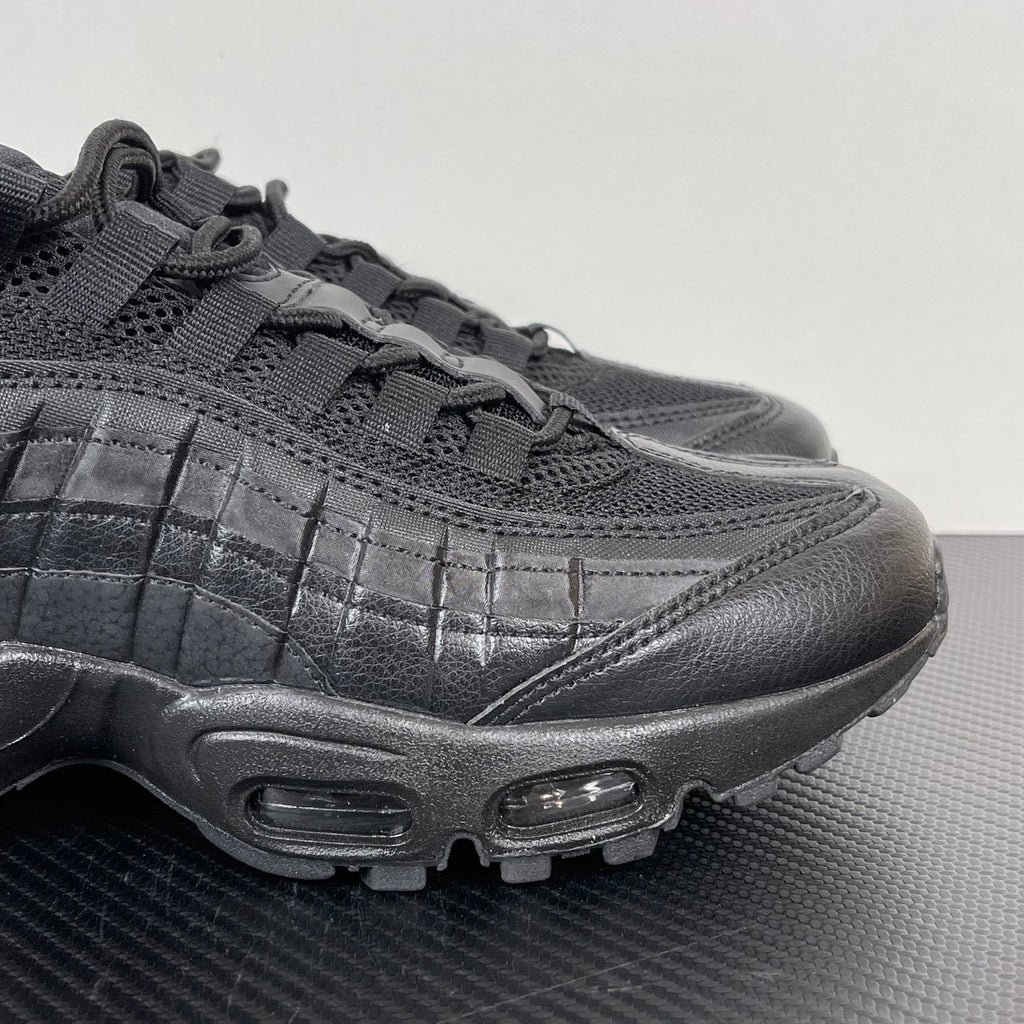 Air Max 95 Triple Black