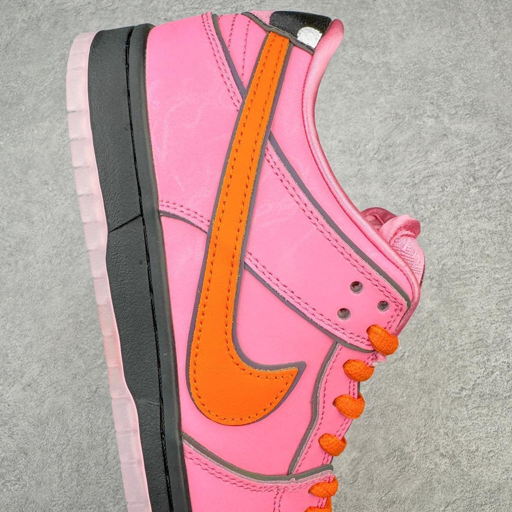 Nike SB Dunk Low x The Powerpuff Girls "Blossom"
