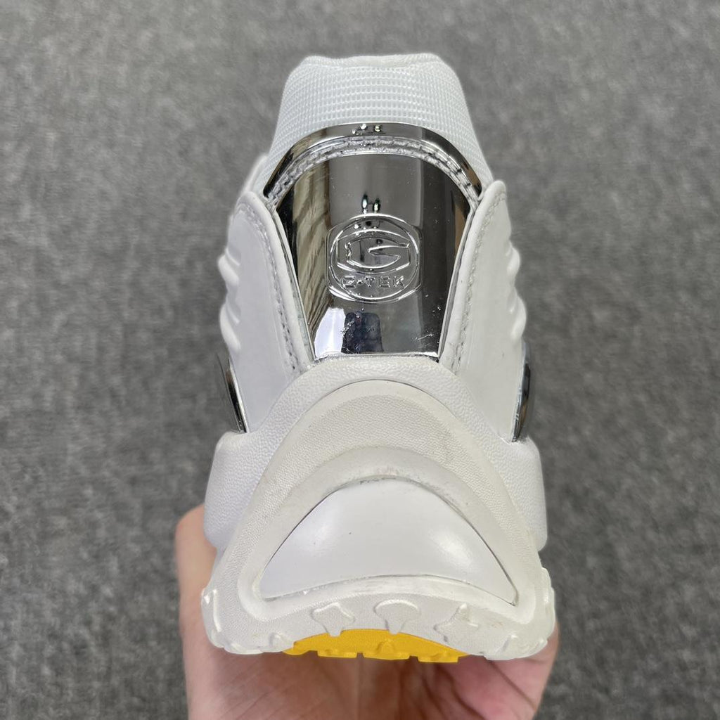 Hot Step 2 "Triple White"